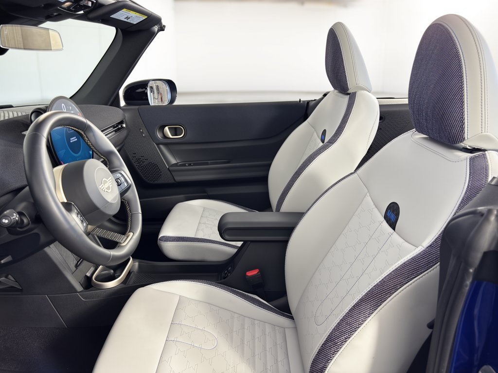 Certified 2025 MINI Cooper S FWD image 5
