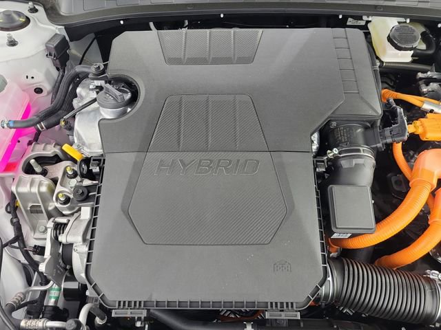 Used 2025 Hyundai Elantra SEL image 10