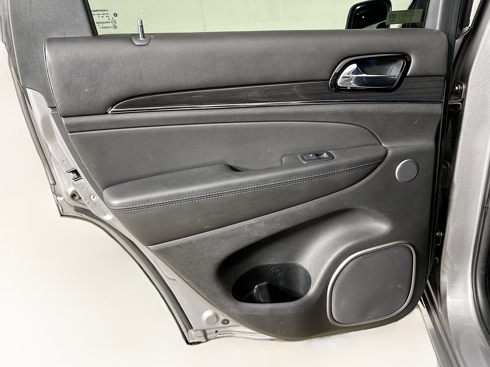 Used 2019 Jeep Grand Cherokee Overland image 28