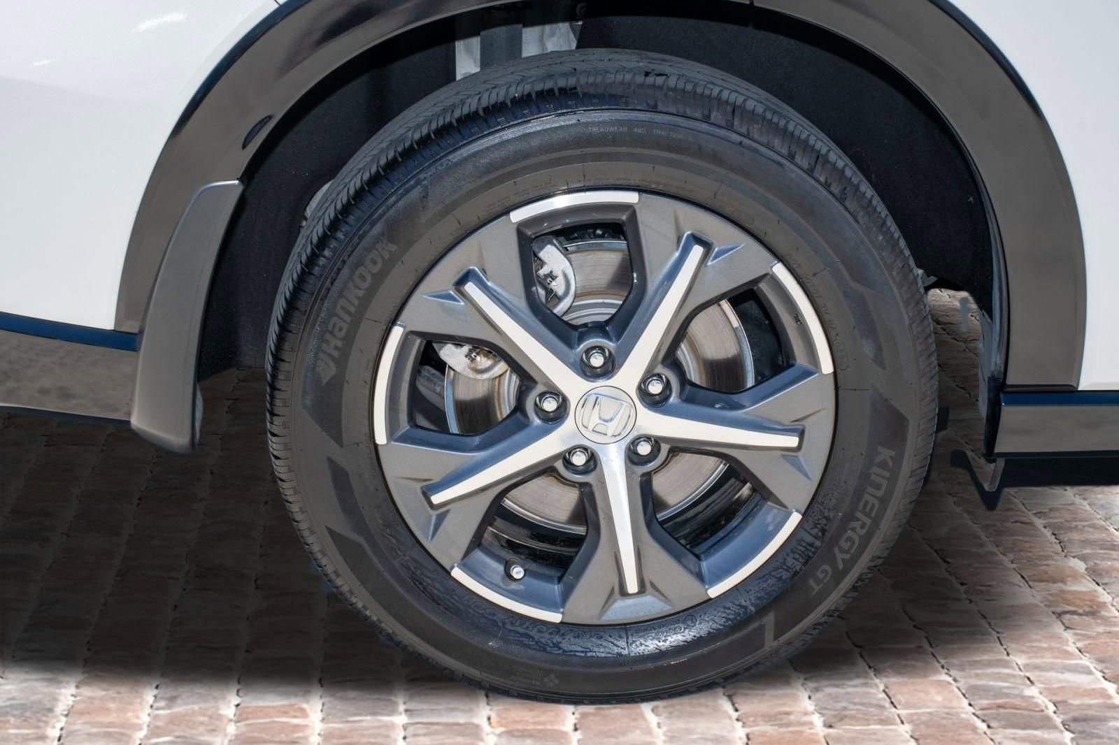 Certified 2024 Honda HR-V EX-L image 43