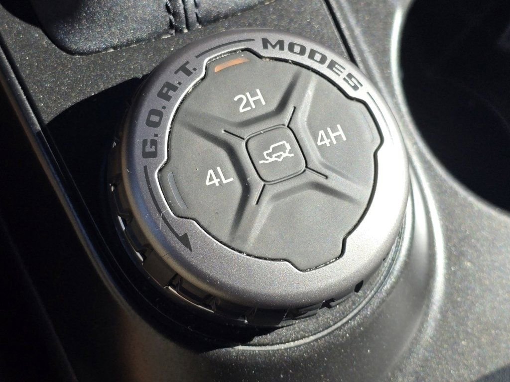 Used 2022 Ford Bronco Outer Banks image 24