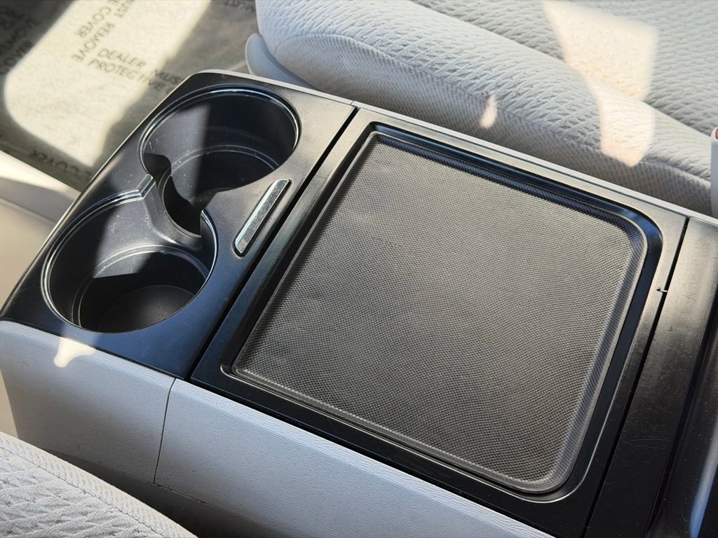 Used 2012 Toyota Sienna LE w/ Towing Pkg image 13