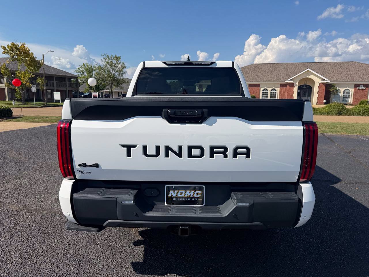 Used 2023 Toyota Tundra SR5 w/ SR5 Premium Package AWD/4WD image 5