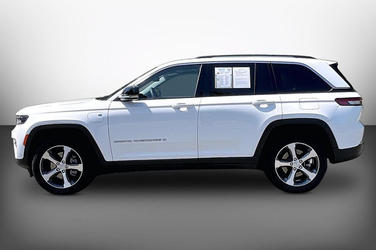 Used 2023 Jeep Grand Cherokee 4WD 4xe w/ Luxury Tech Group II image 5