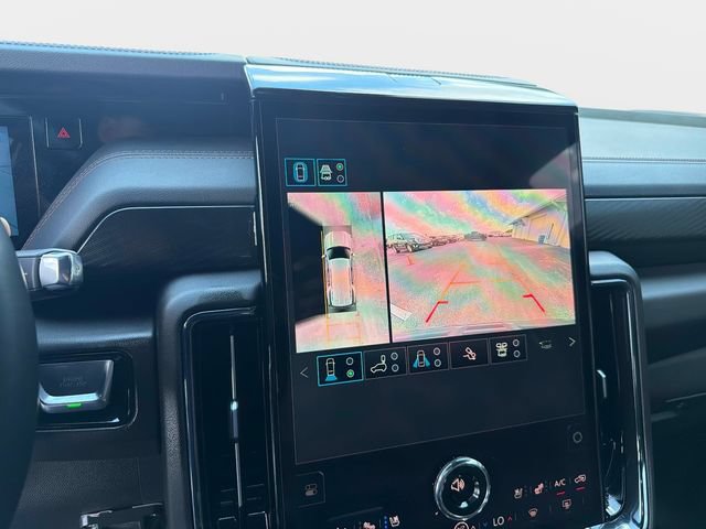 Used 2025 GMC Yukon AT4 w/ AT4 Premium Plus Package AWD/4WD image 24