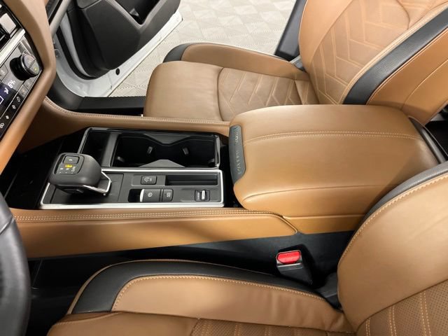 Used 2025 Nissan Pathfinder Platinum w/ Cargo Package FWD image 30
