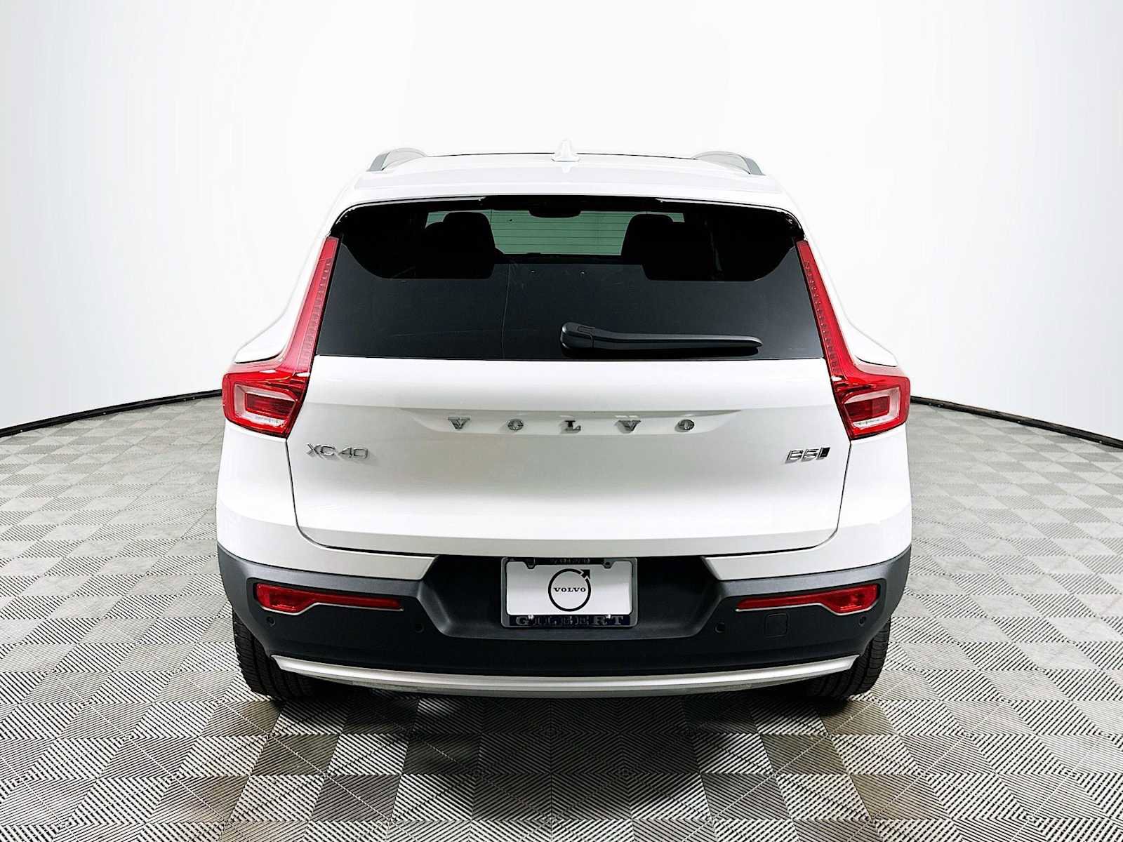 Certified 2025 Volvo XC40 B5 Core w/ Protection Package Premier image 6