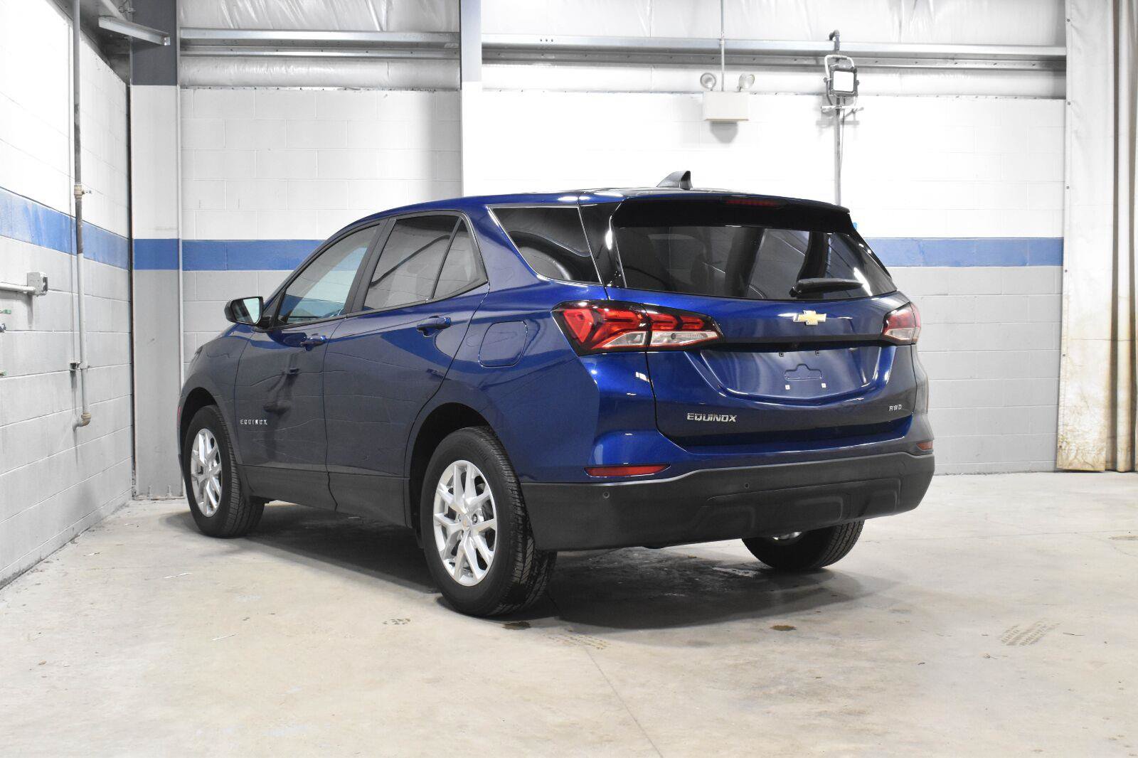 Used 2023 Chevrolet Equinox LS w/ LS Convenience Package AWD/4WD image 20