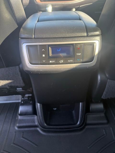 Used 2016 Toyota Highlander XLE image 39