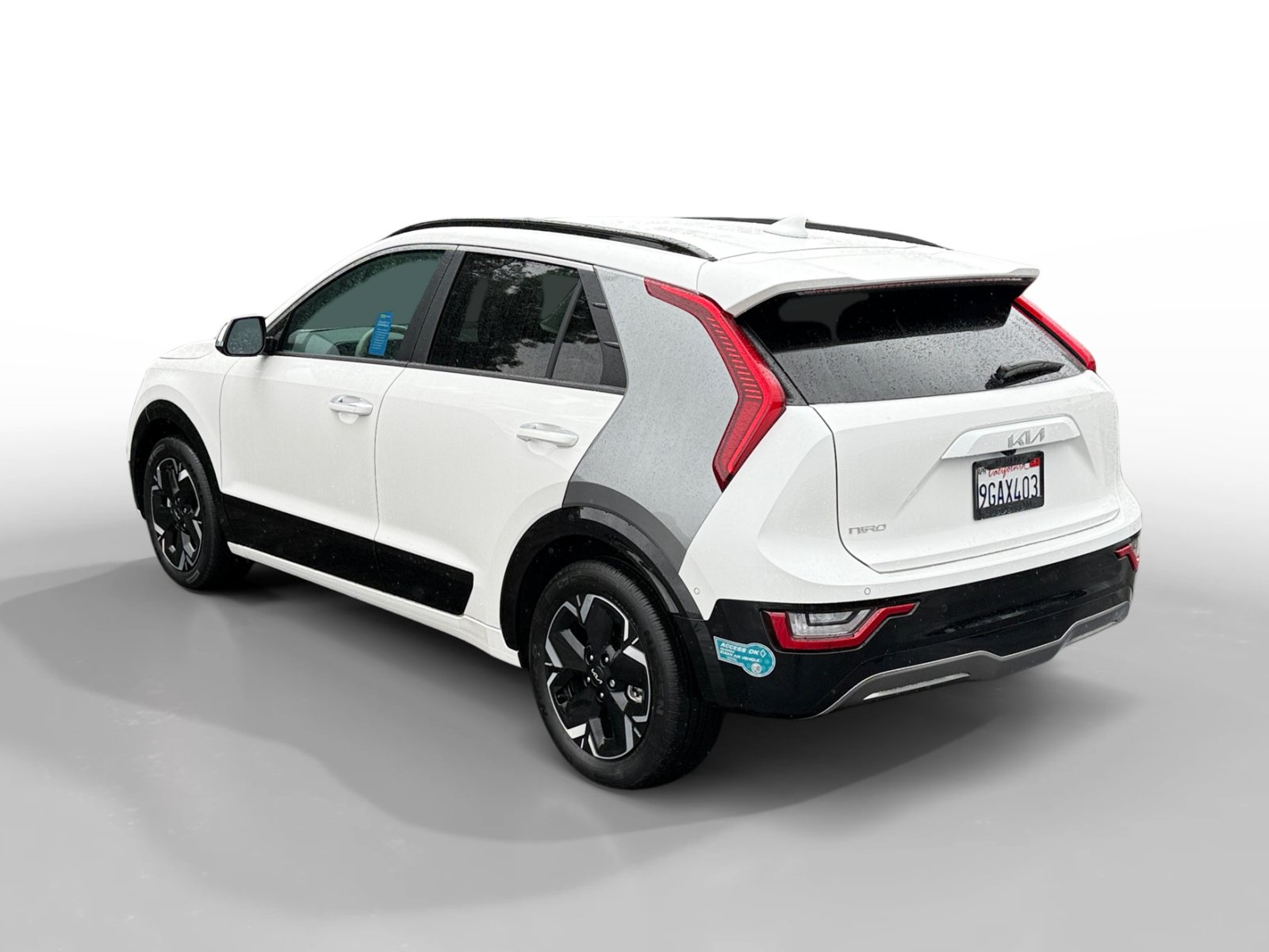 Used 2023 Kia Niro Wave FWD image 3