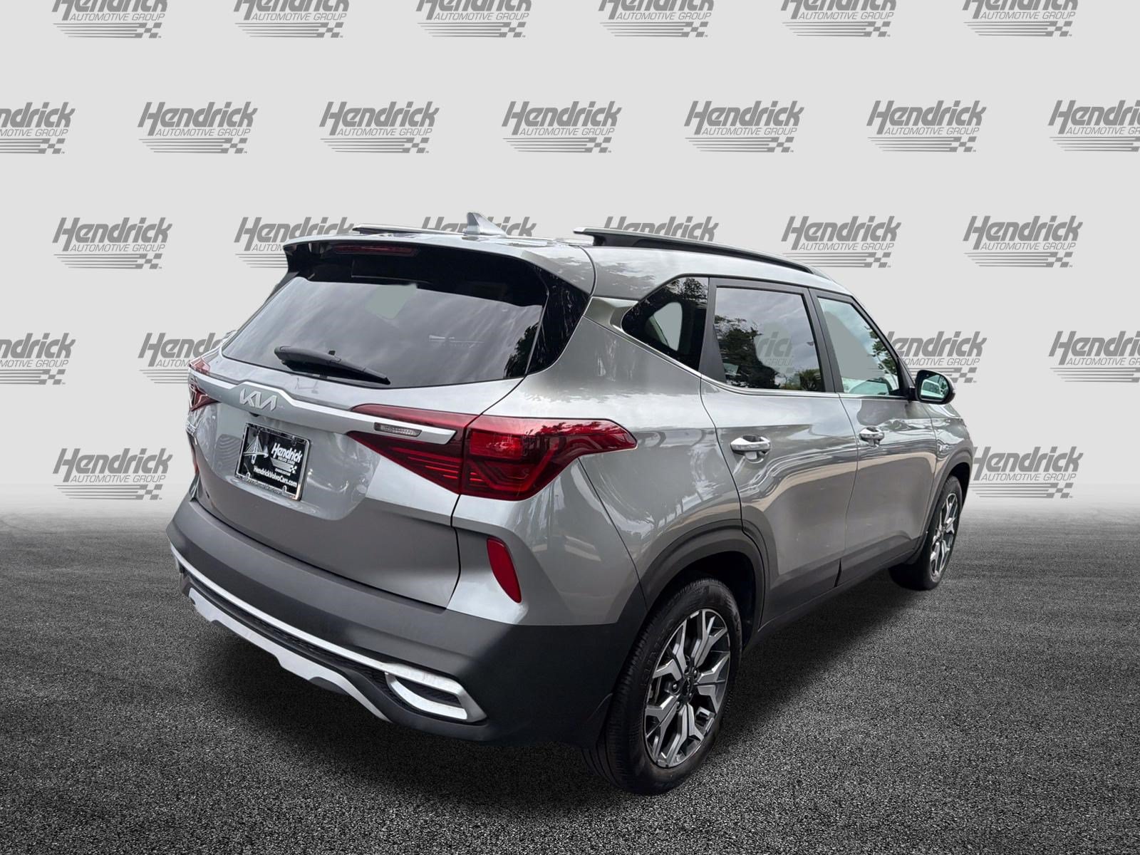 Used 2023 Kia Seltos EX AWD/4WD image 10