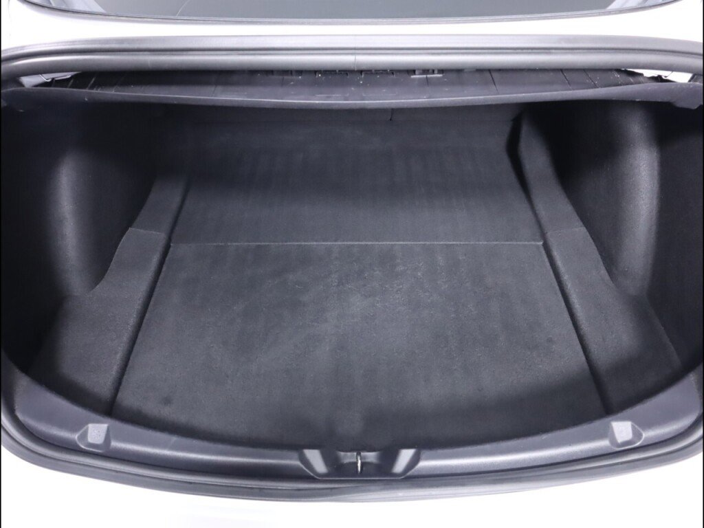Used 2020 Tesla Model 3 Standard Range Plus image 34