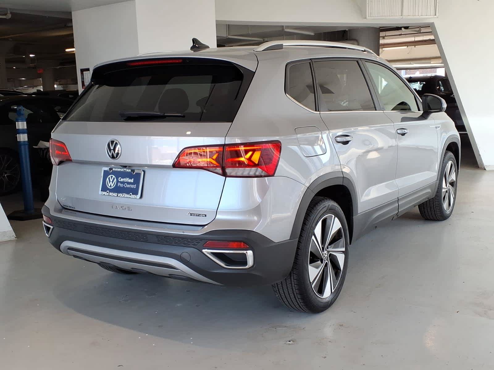 Used 2024 Volkswagen Taos SE AWD/4WD image 4
