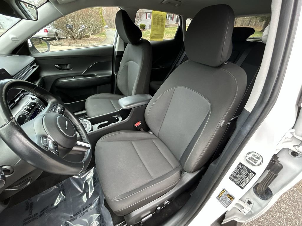 Used 2024 Hyundai Kona SEL image 11