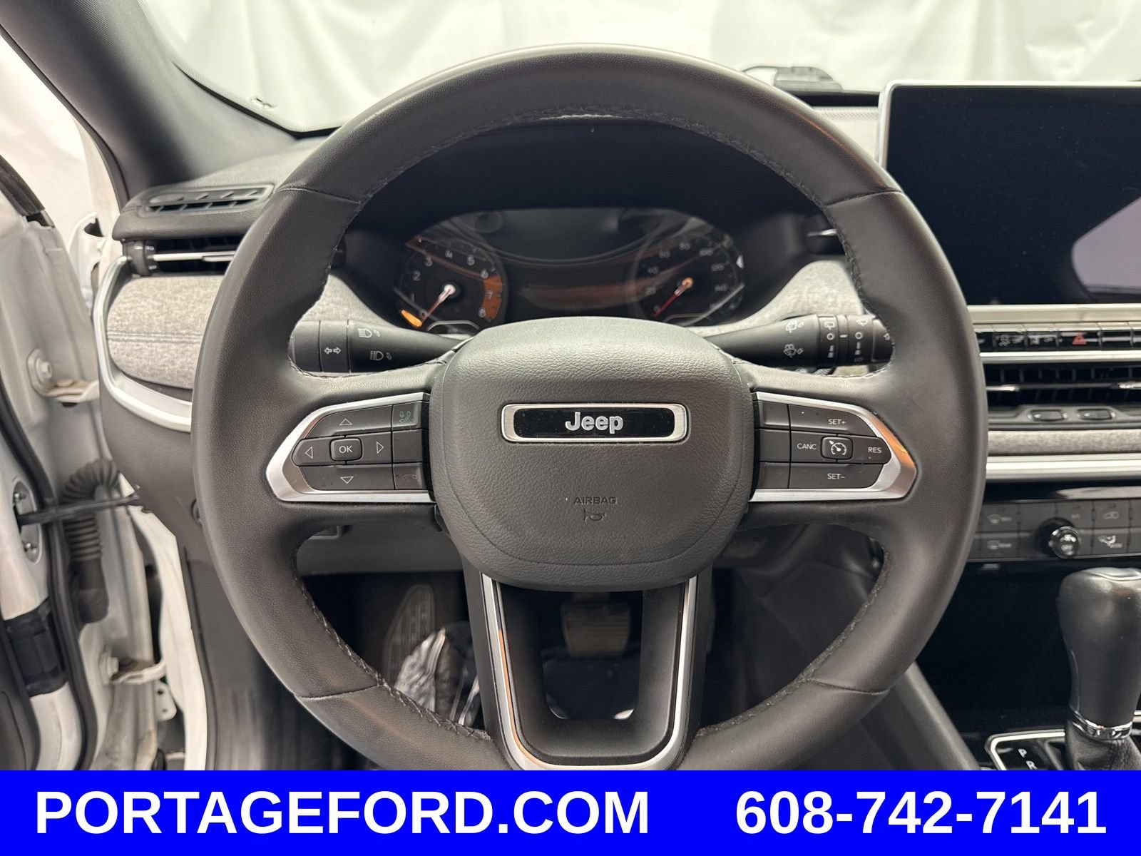 Used 2024 Jeep Compass Latitude AWD/4WD image 14