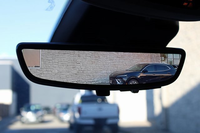 Used 2022 Buick Envision Avenir w/ Technology Package II image 29