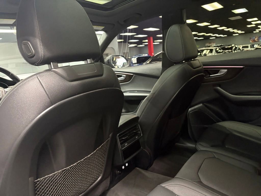 Used 2020 Audi Q8 Premium Plus AWD/4WD image 32
