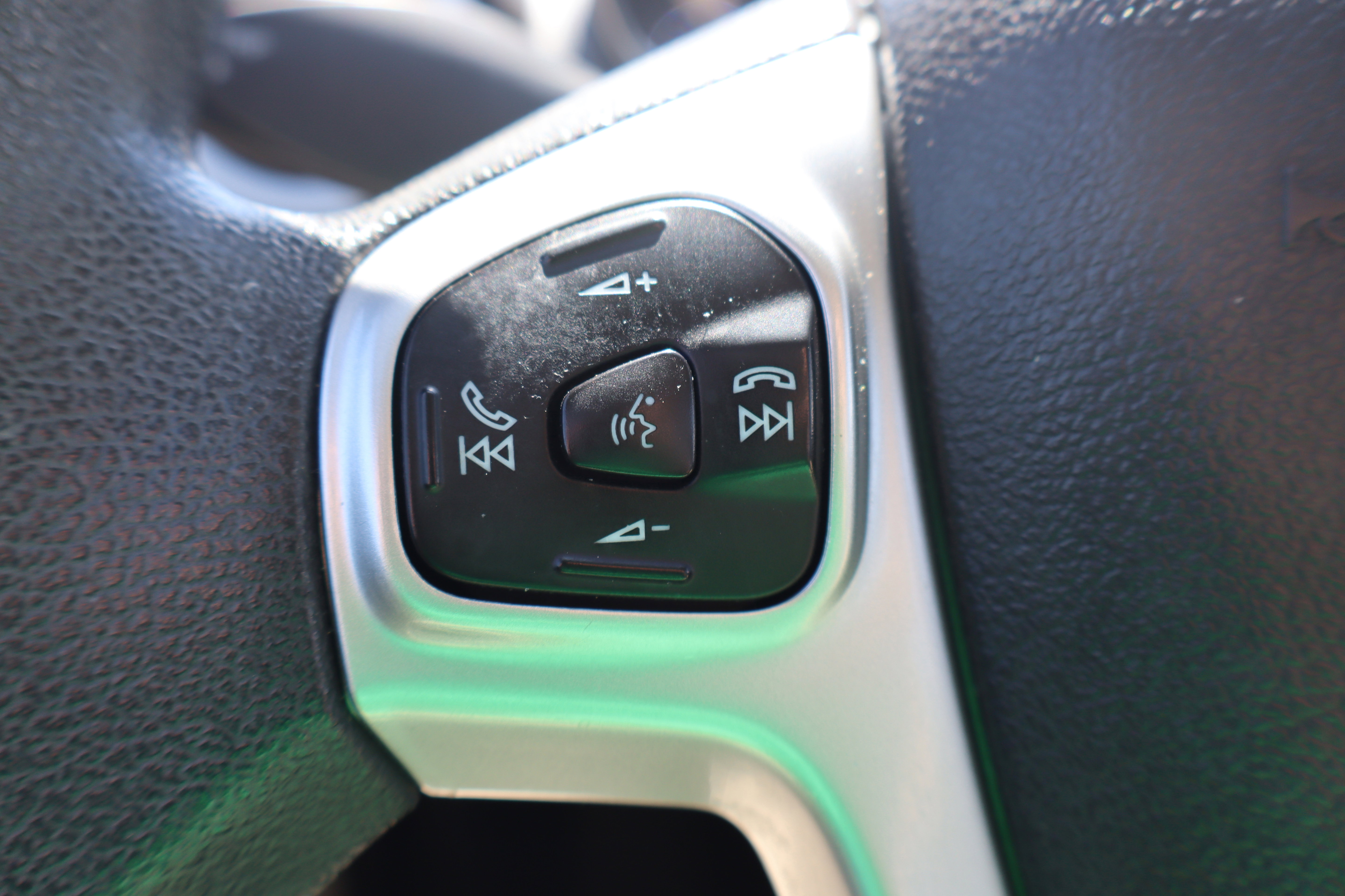 Used 2018 Ford Fiesta SE w/ Cold Weather Package FWD image 15