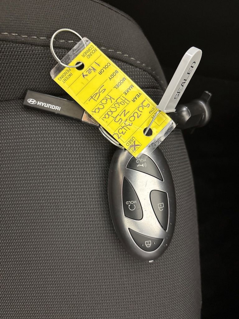 Certified 2025 Hyundai Kona SEL image 30