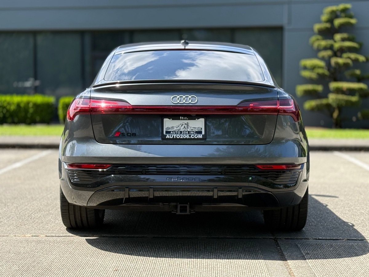 Used 2024 Audi SQ8 e-tron Prestige w/ Prestige Package AWD/4WD image 5