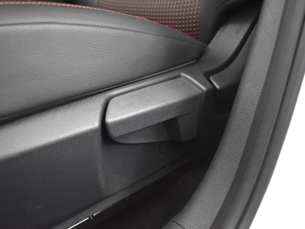 New 2026 Nissan Kicks SR w/ Illumination Package image 29