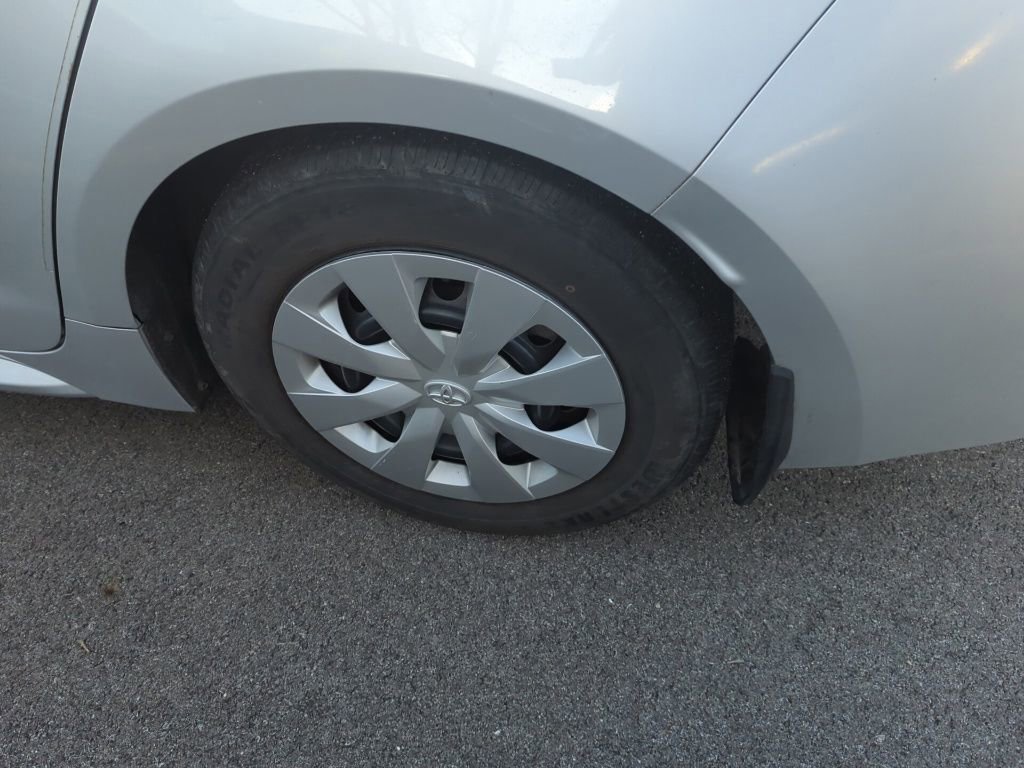 Used 2020 Toyota Corolla L image 5