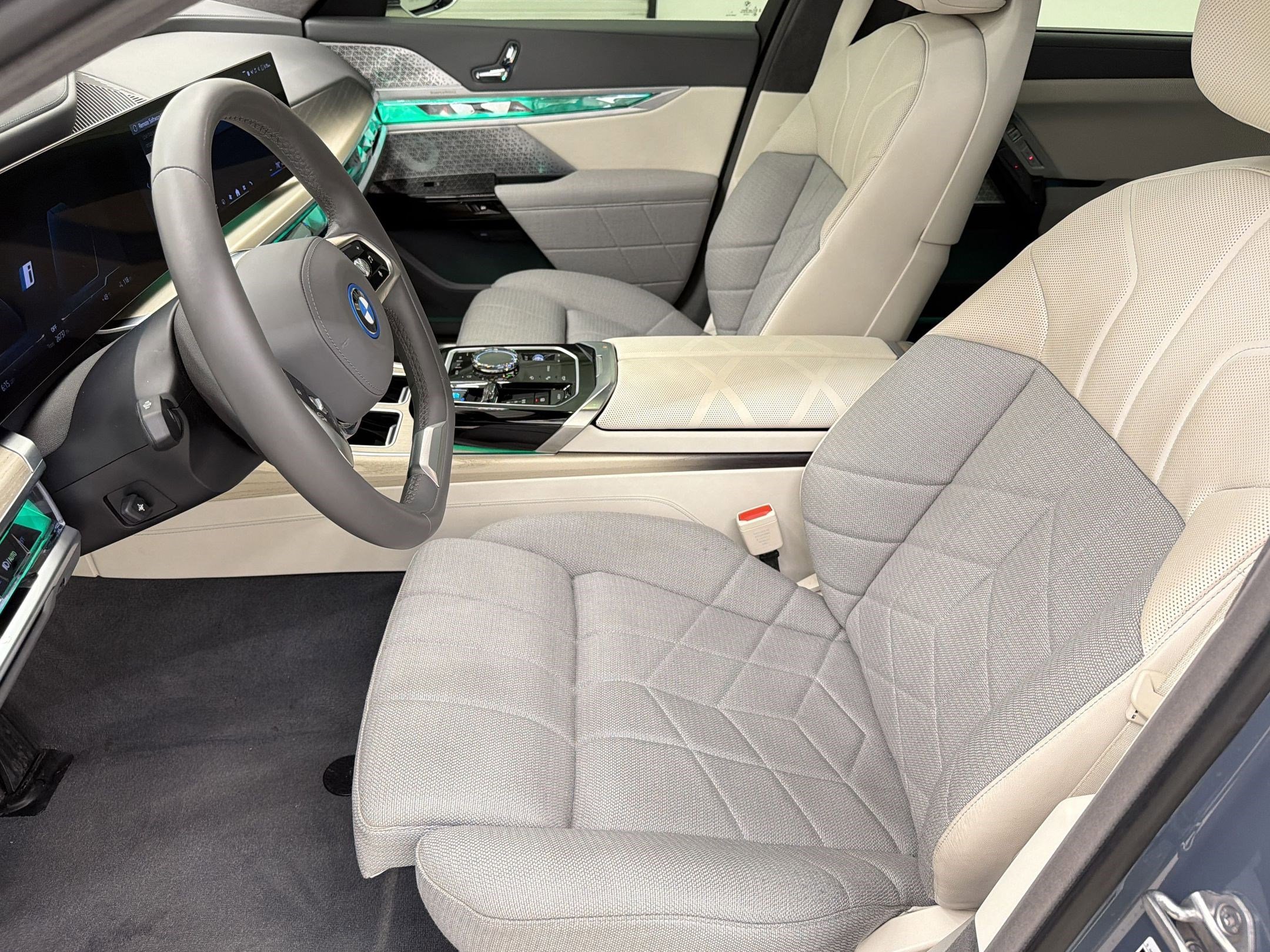 Certified 2023 BMW i7 xDrive60 image 5