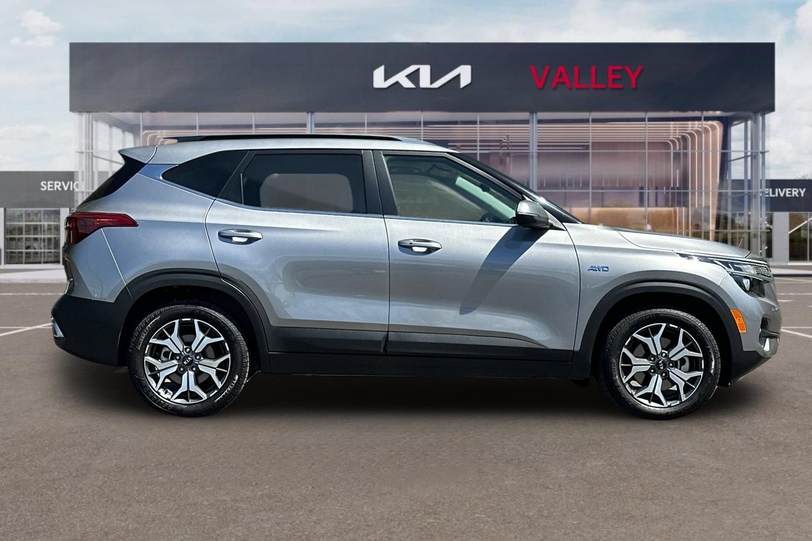 Certified 2021 Kia Seltos EX AWD/4WD image 3