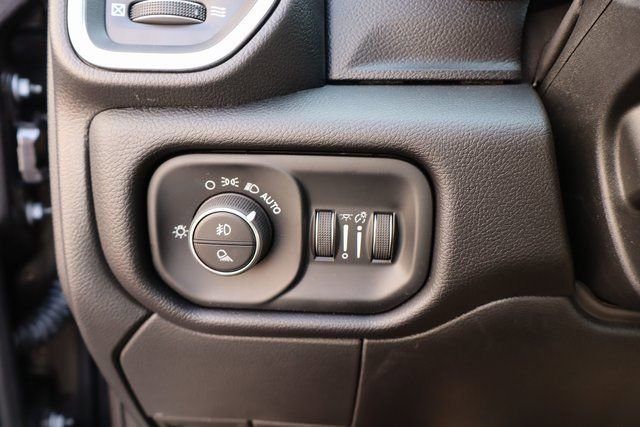 Used 2025 RAM 2500 Laramie image 15