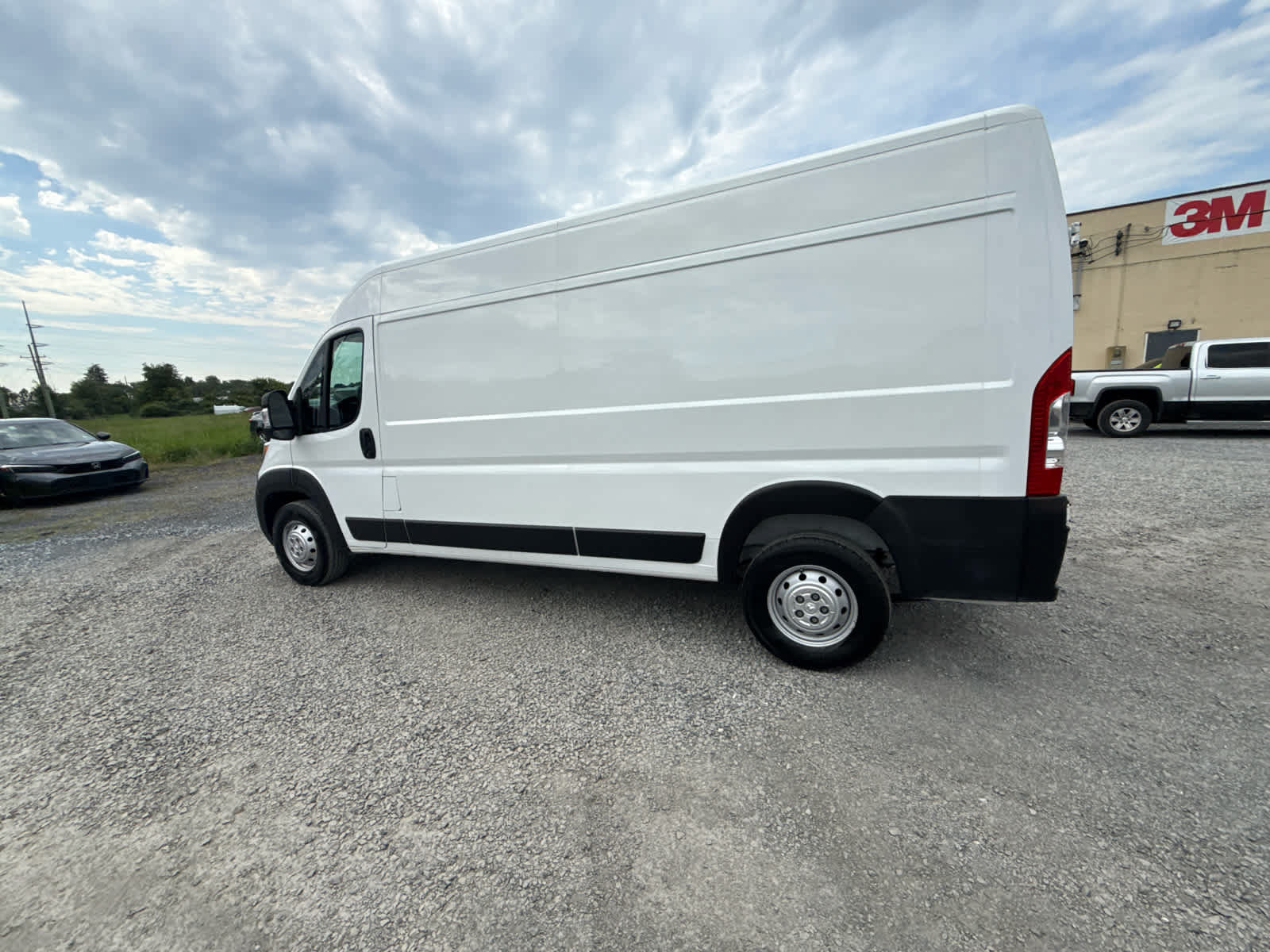 Used 2023 RAM ProMaster 2500 FWD image 8