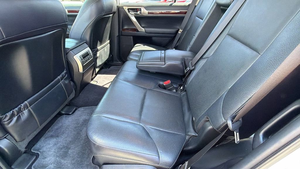 Used 2017 Lexus GX 460 Premium w/ Premium Package image 15