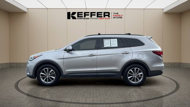 Used 2018 Hyundai Santa Fe SE image 2
