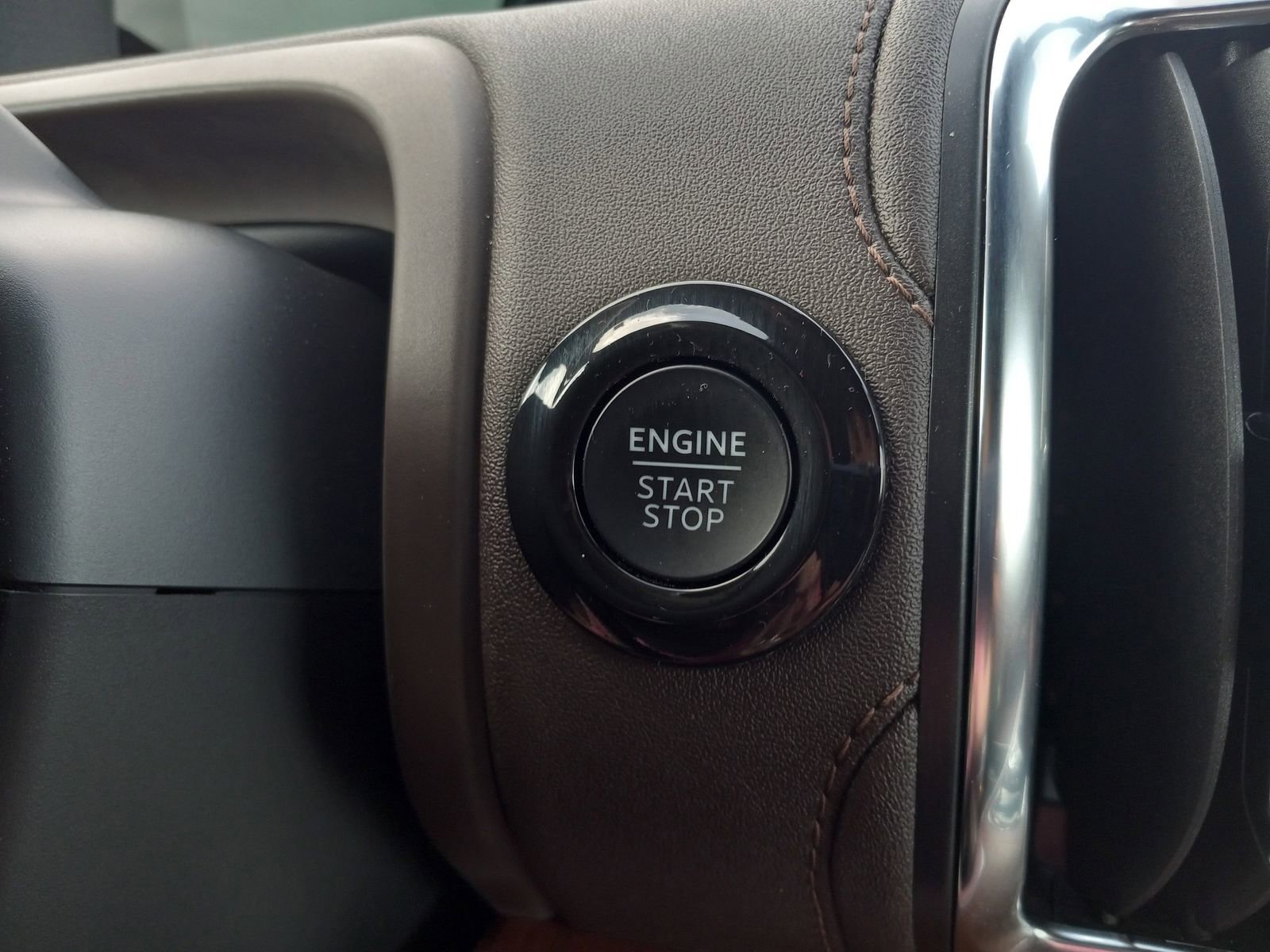 Used 2025 Ford Expedition Max King Ranch image 25