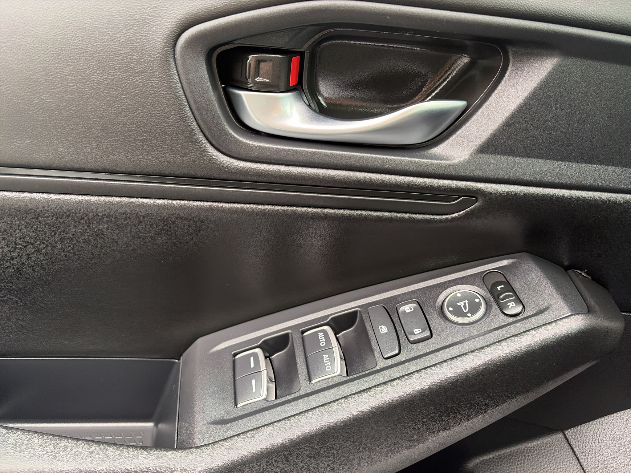 Used 2025 Honda Accord SE image 17
