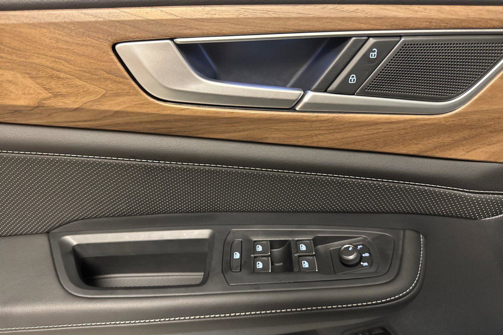 New 2026 Volkswagen Atlas SE image 10