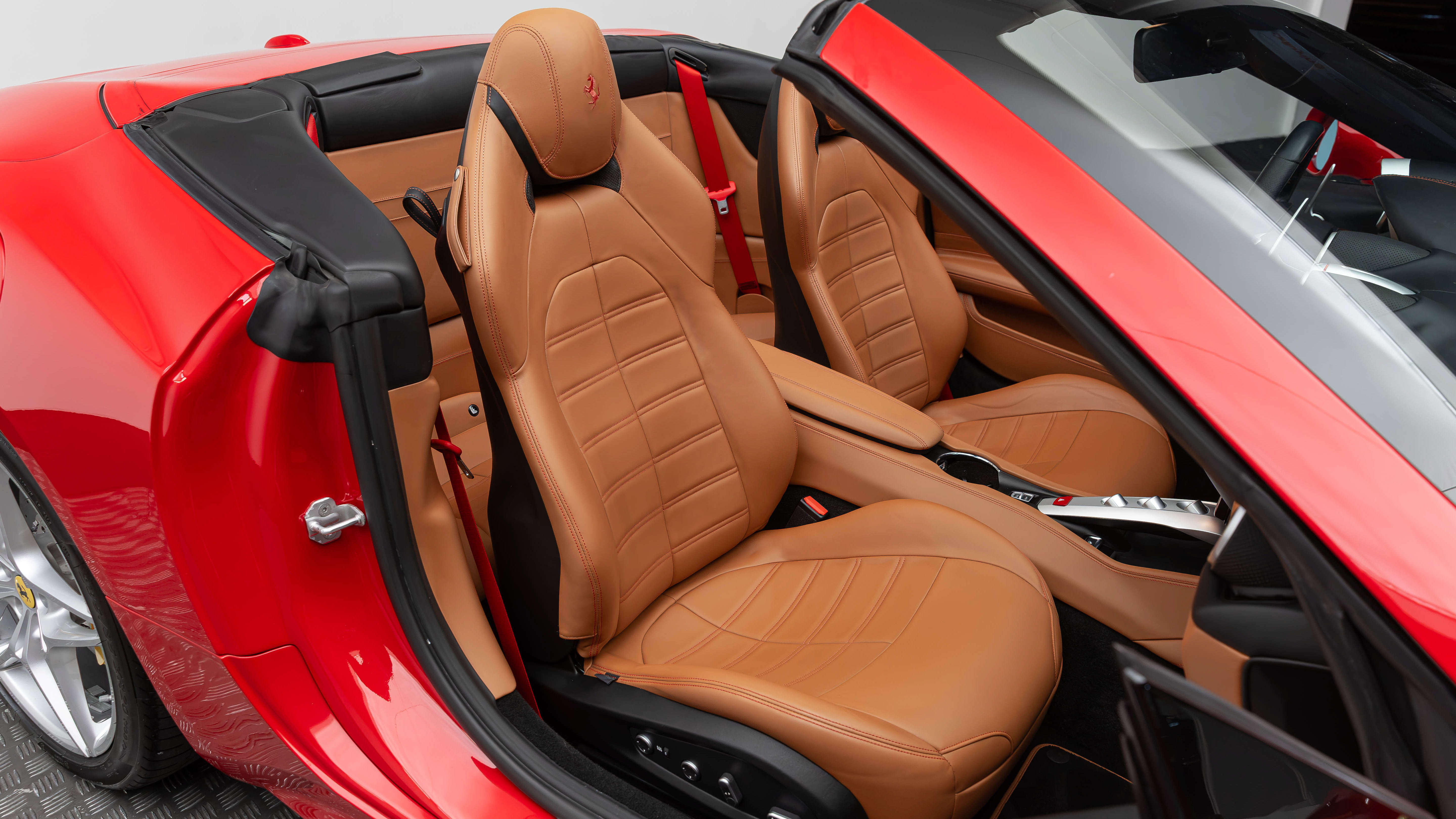 Certified 2016 Ferrari California T RWD image 47