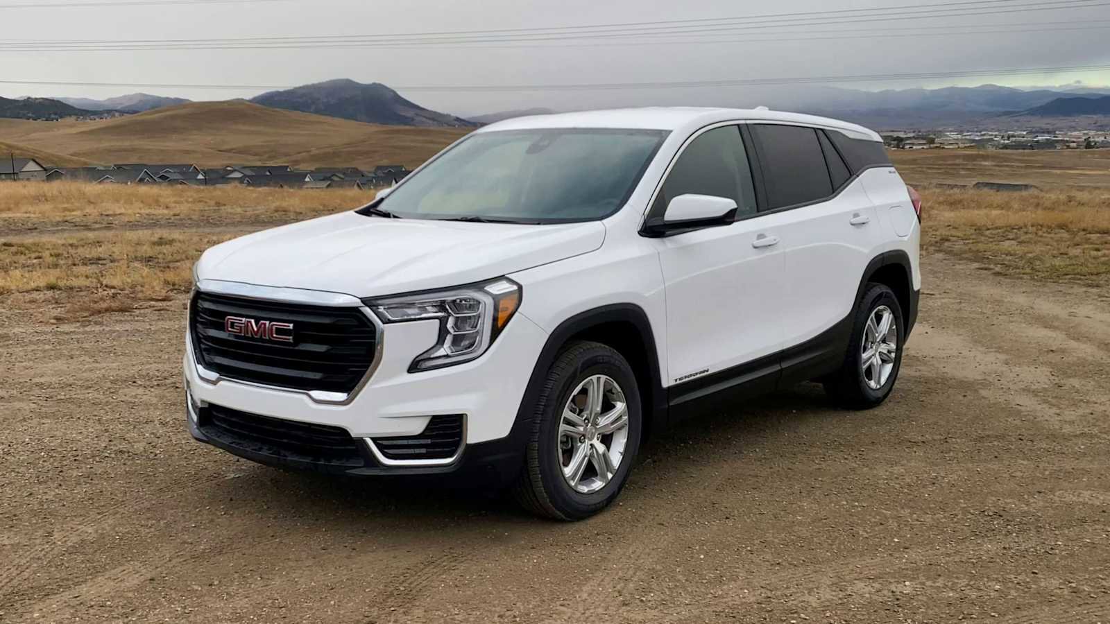 Used 2024 GMC Terrain SLE image 4