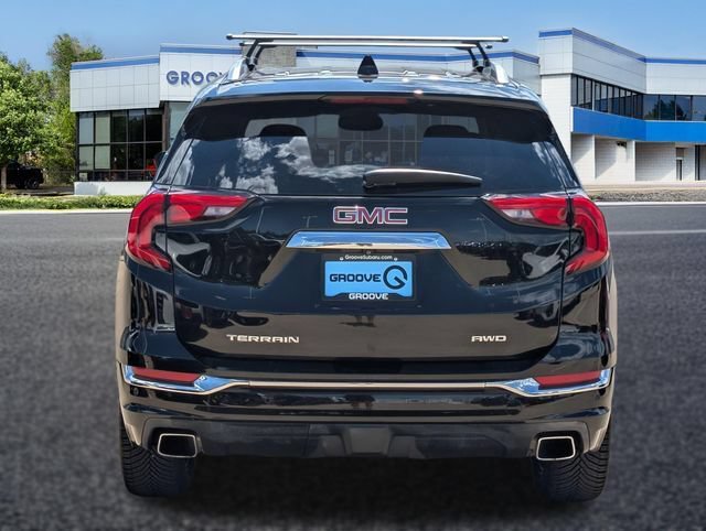 Used 2020 GMC Terrain Denali w/ Denali Premium Package AWD/4WD image 4