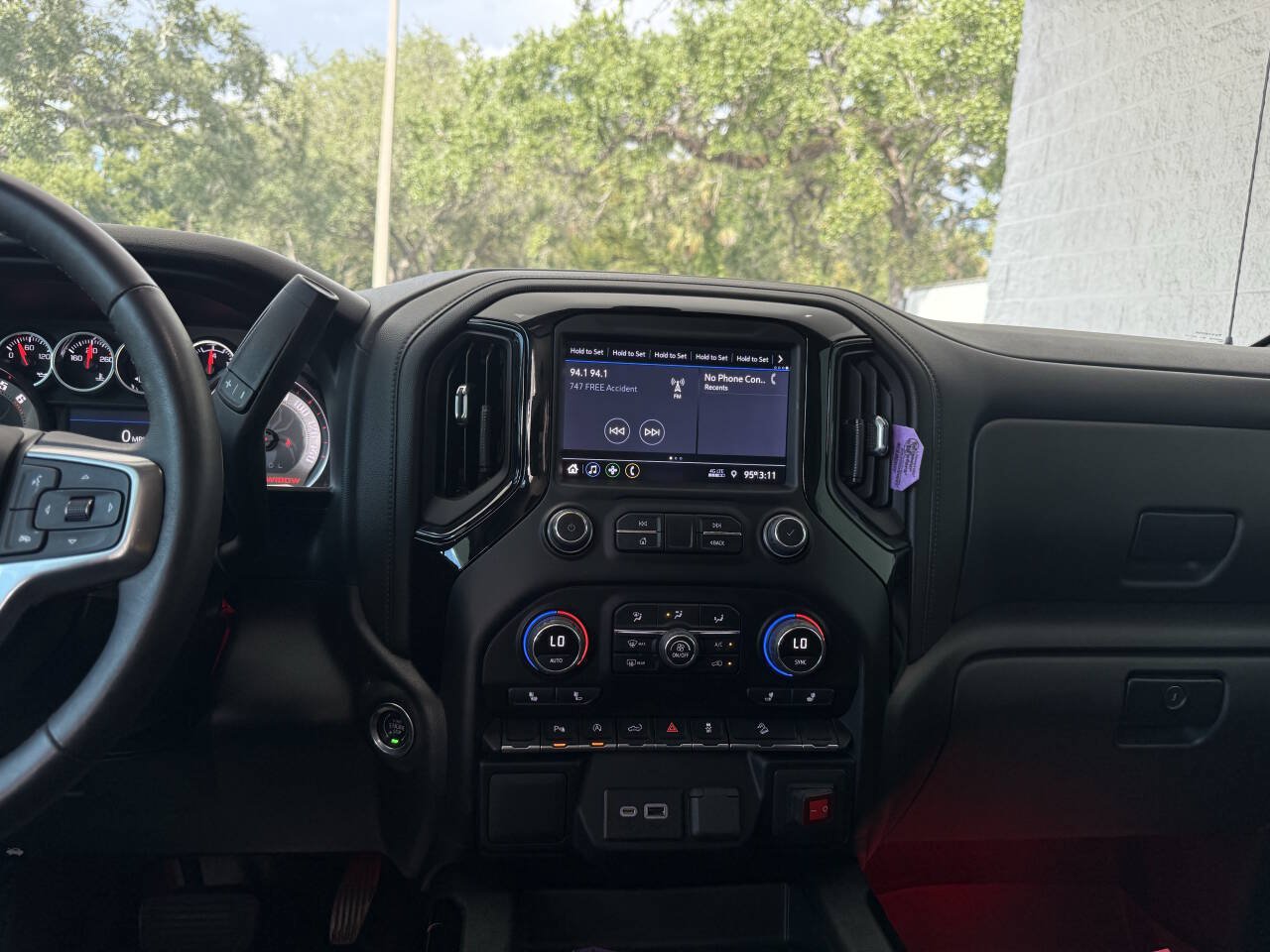 Used 2022 Chevrolet Silverado 1500 RST w/ Safety Package AWD/4WD image 12