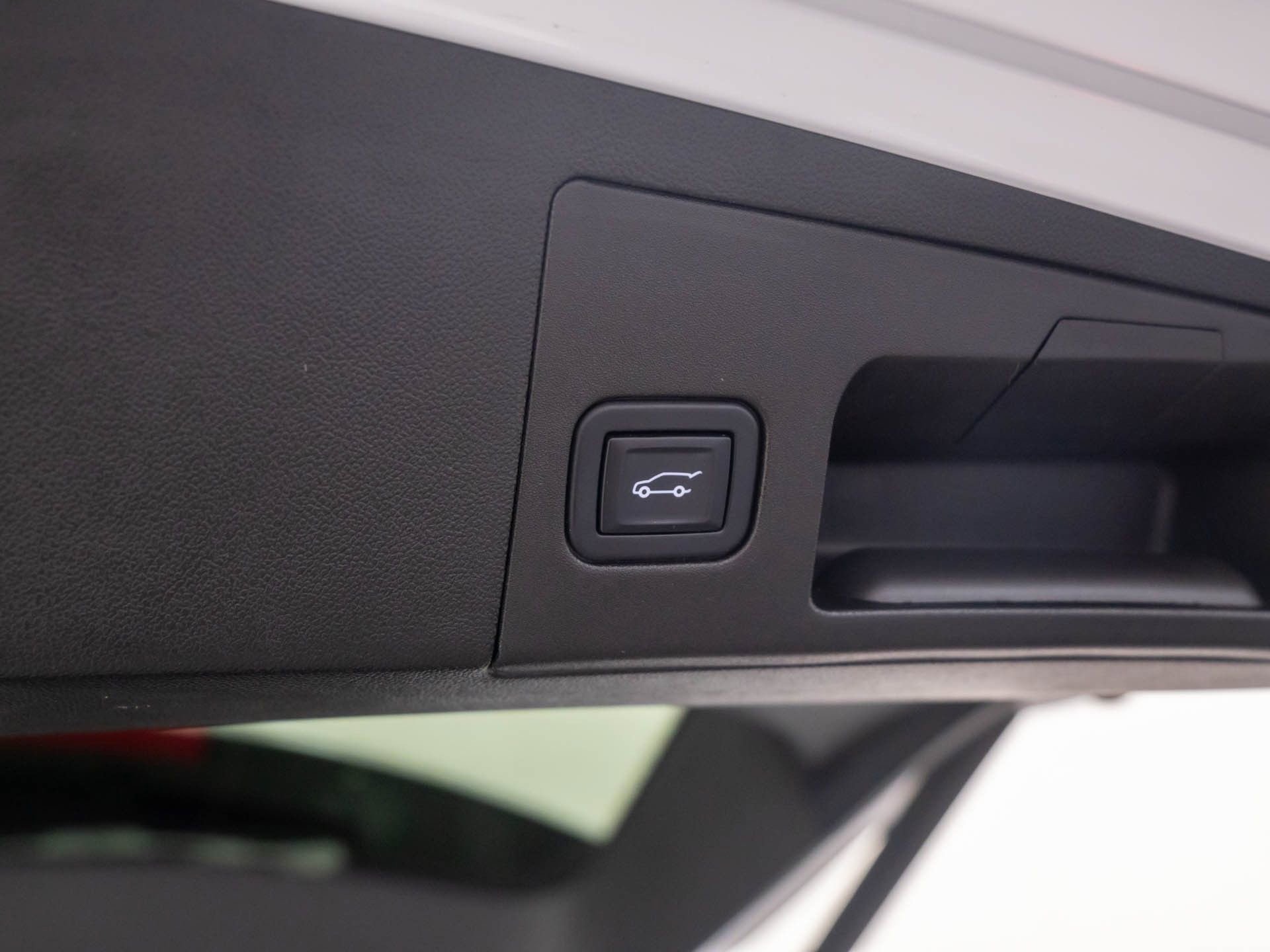 Certified 2022 Cadillac XT5 Sportv image 35