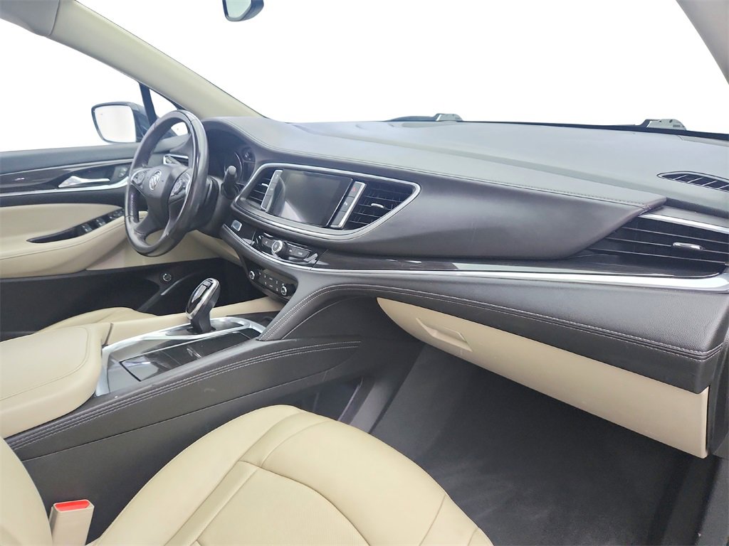 Used 2020 Buick Enclave Essence image 25