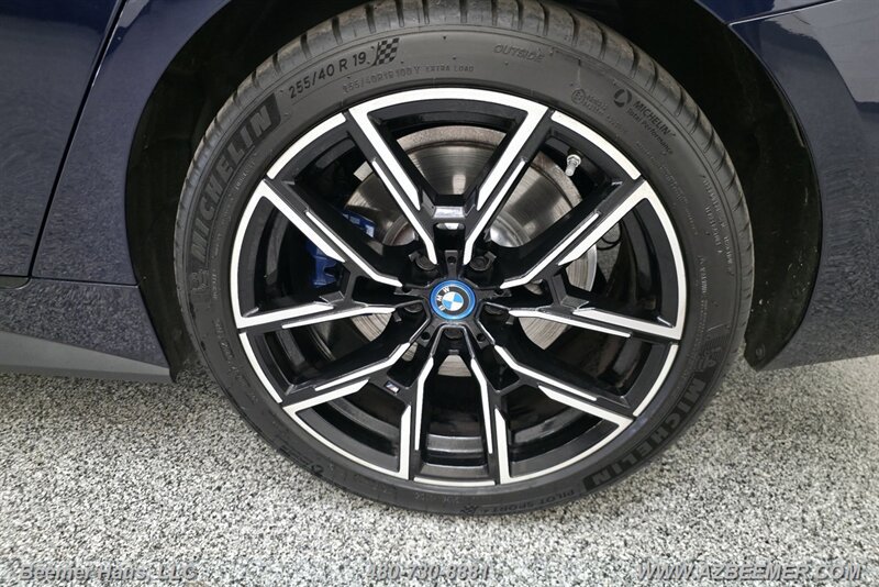 Used 2023 BMW i4 eDrive40 w/ M Sport Package RWD image 17