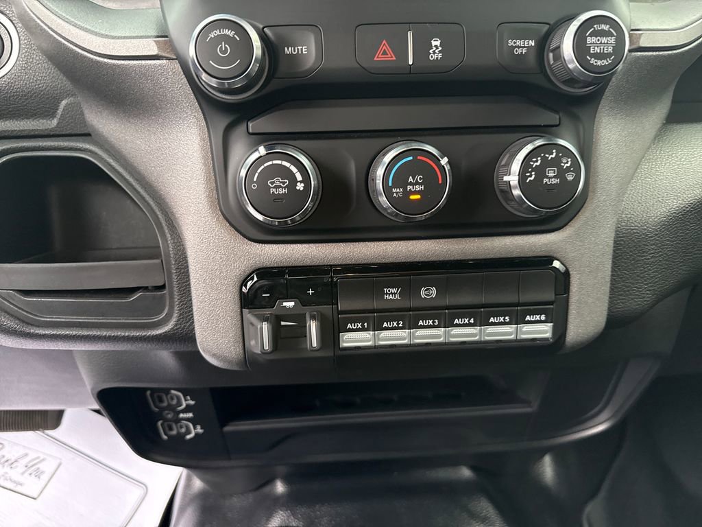 Used 2024 RAM 2500 Tradesman w/ Chrome Appearance Group image 22