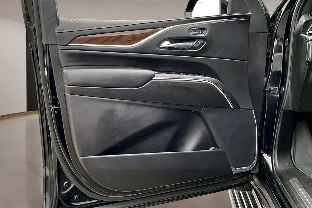 Used 2024 Cadillac Escalade ESV Sport Platinum w/ LPO, Floor Liner Package AWD/4WD image 18