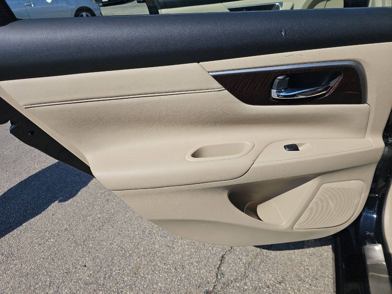 Used 2013 Nissan Altima 2.5 SL w/ Technology Pkg FWD image 16