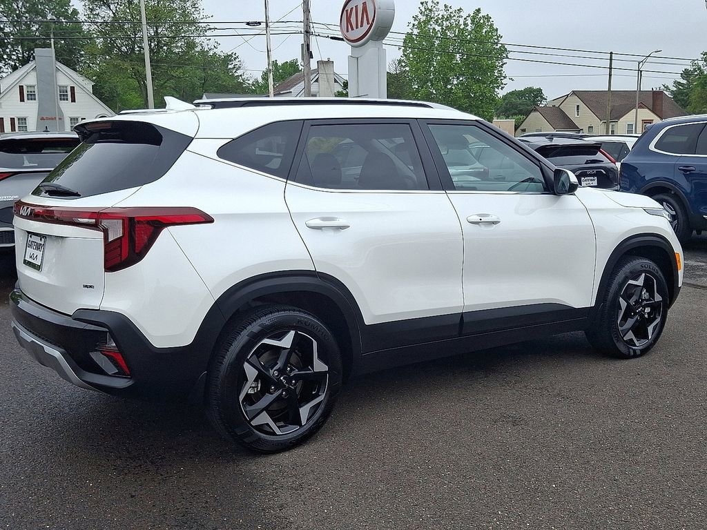 Used 2024 Kia Seltos EX image 7
