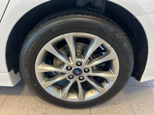 Used 2017 Ford Fusion SE w/ Equipment Group 602A FWD image 25