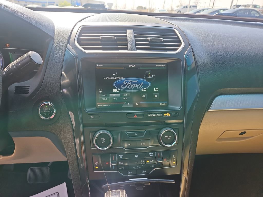 Used 2016 Ford Explorer XLT w/ Equipment Group 202A image 24
