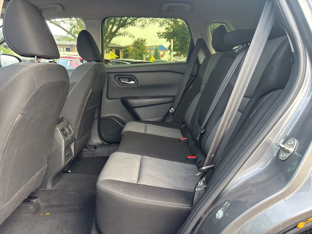 Used 2024 Nissan Rogue SV image 26