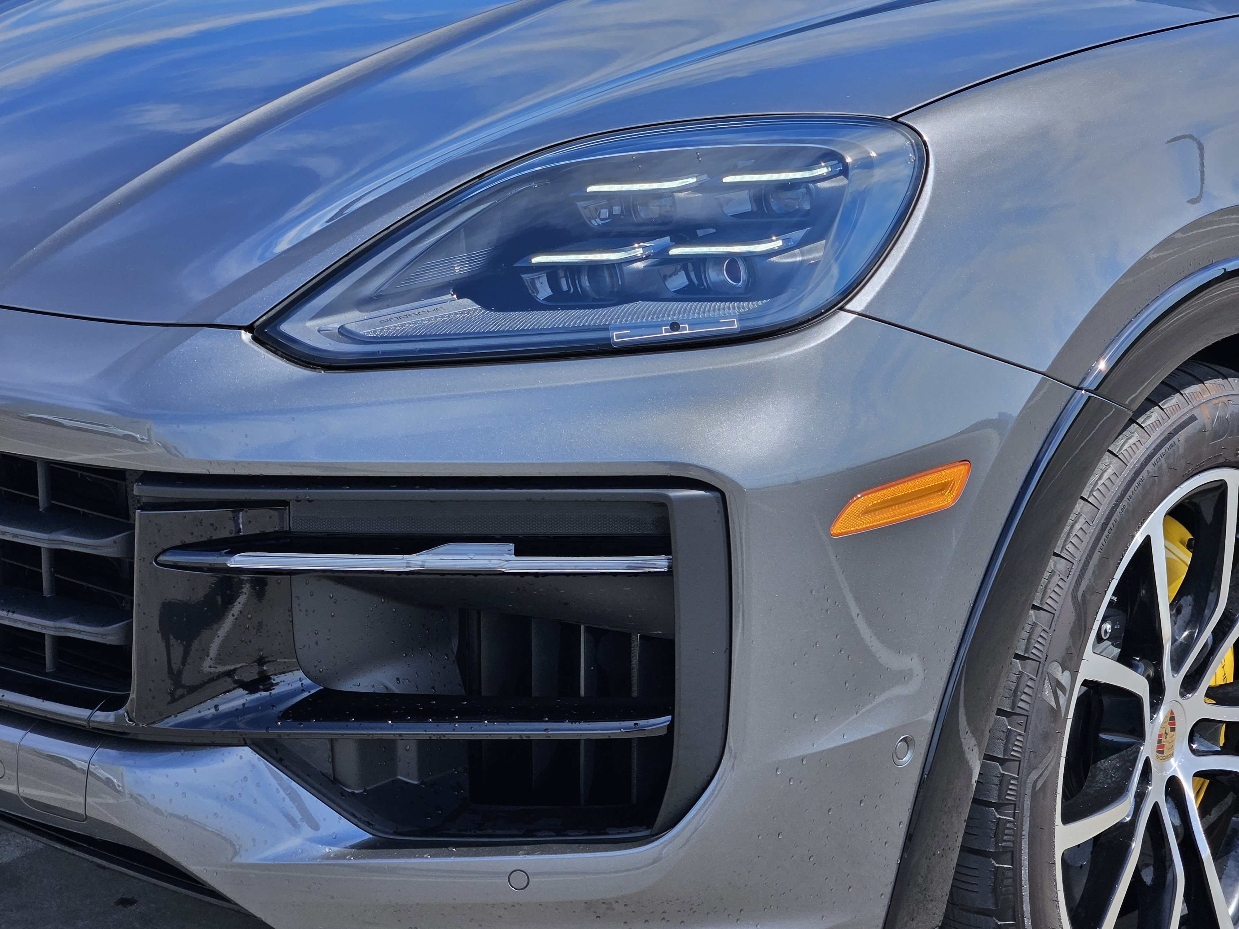 Certified 2025 Porsche Cayenne GTS AWD/4WD image 12